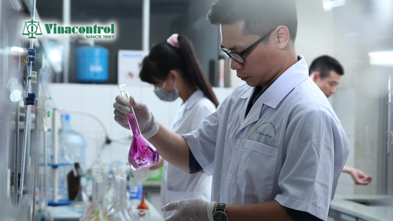 thu_nghiem_vang_o_cadimi_sau_rieng_mit_vinacontrol_800