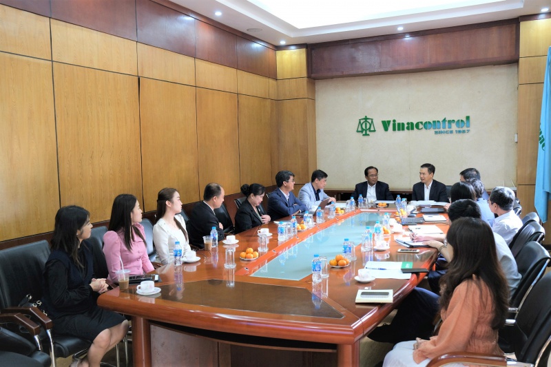 Đo&agrave;n Ch&iacute;nh phủ L&agrave;o đến thăm v&agrave; l&agrave;m việc tại Vinacontrol; 	The Lao People's Democratic Republic delegation visited and worked at Vinacontrol