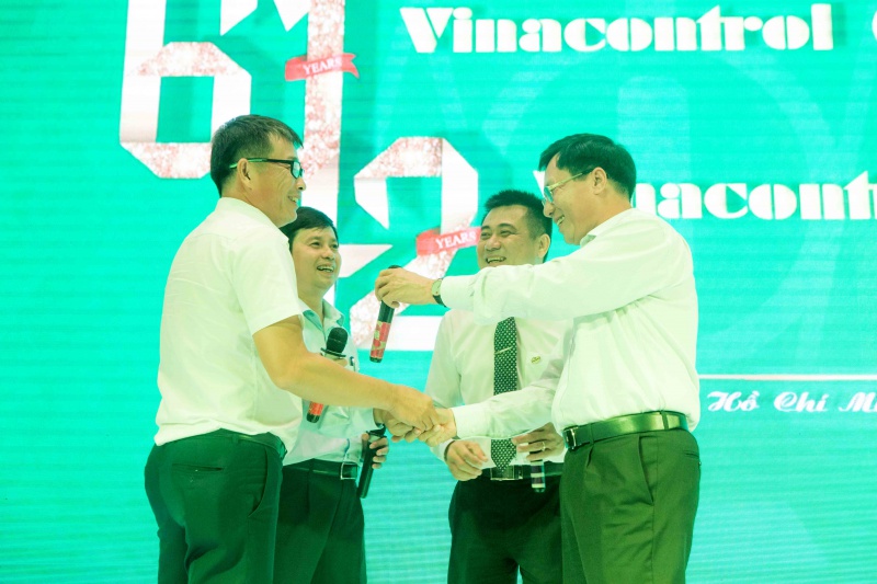 img_2425_rs_800 img_2425_rs_800